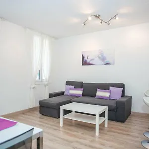  Apartment Center & Beach With Sea View